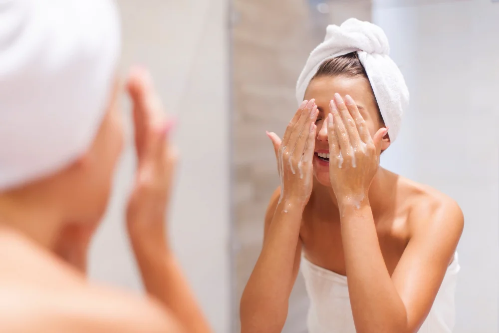 En İyi Peeling Jeli Hangisi? Cildi Tahriş Etmeden Temizleyen Ürünler.webp