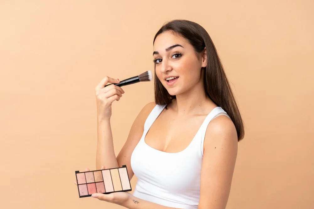 Highlighter Yüzün Hangi Bölgelerine Uygulanır?.webp