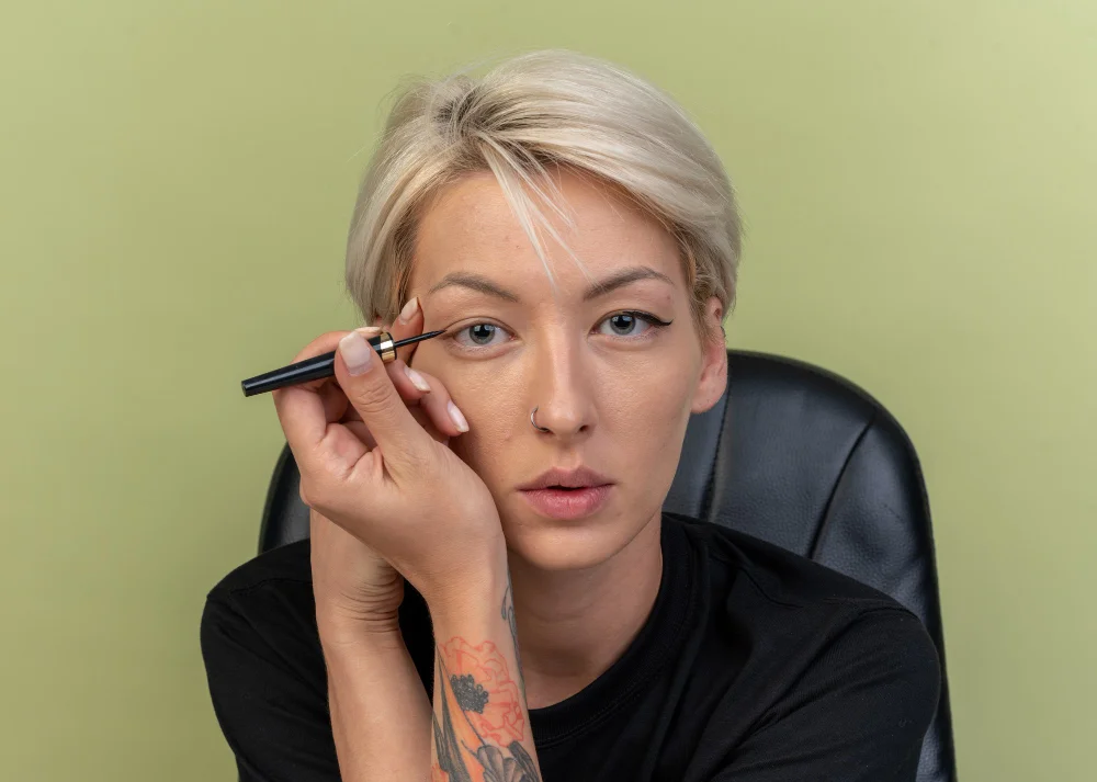 Kolay Eyeliner Nasıl Çekilir 5 Adımda Deneyin.webp